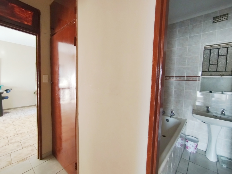 To Let 3 Bedroom Property for Rent in Vredenburg Western Cape